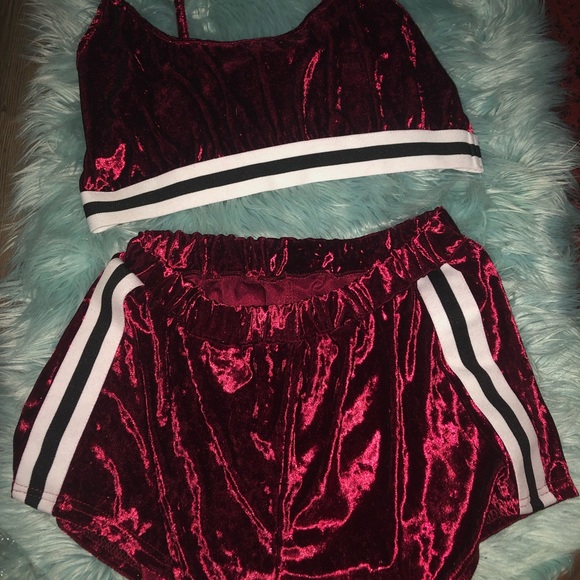 Red velvet set - Picture 1 of 2